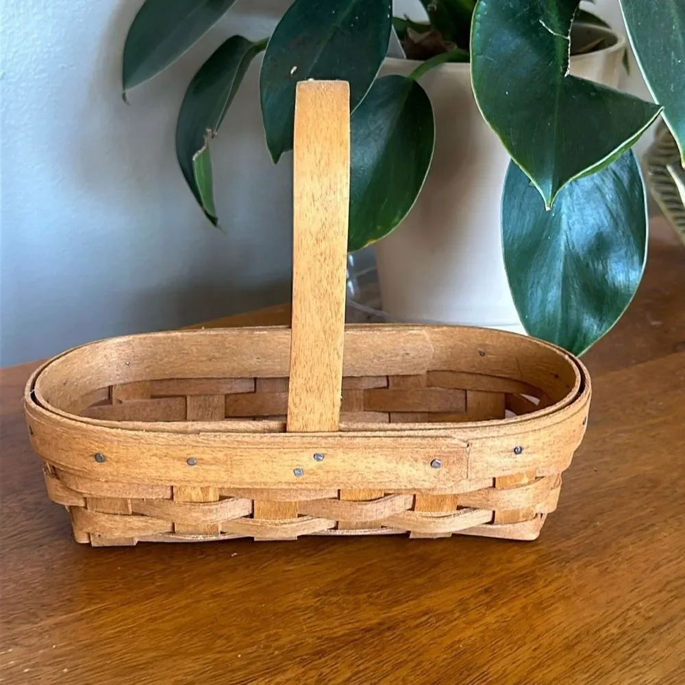 Vintage 1994 Longaberger Hostess Basket!